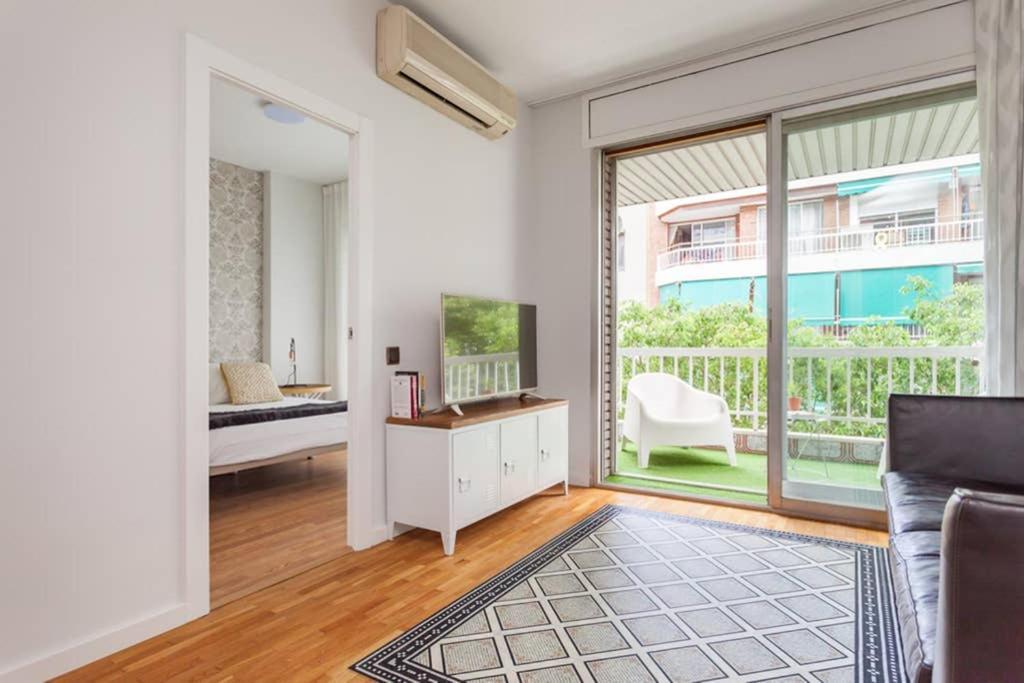 Art House Renoir Plaza Universitat Sant Antoni * Barcelona