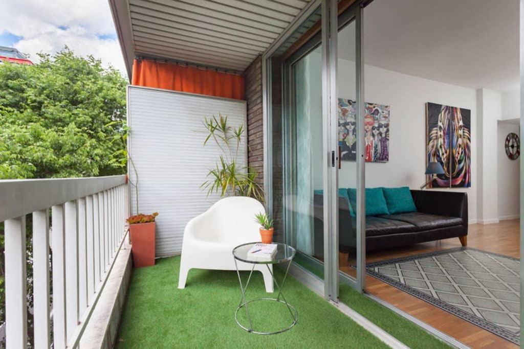 Art House Renoir Plaza Universitat Sant Antoni Apartment